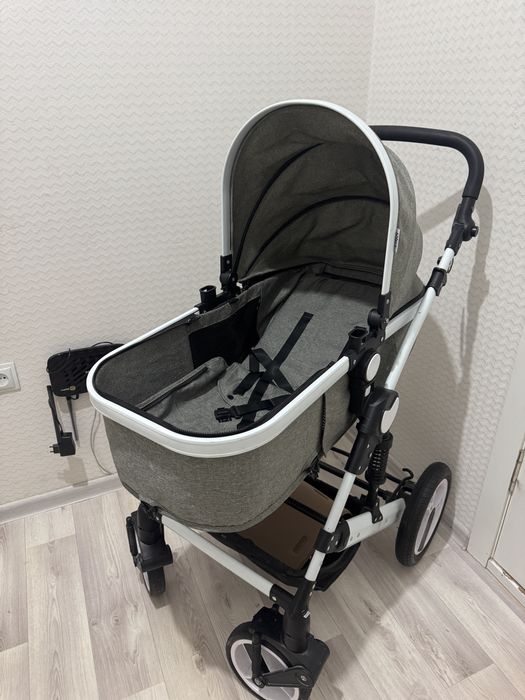 Коляска в отличном состоянии