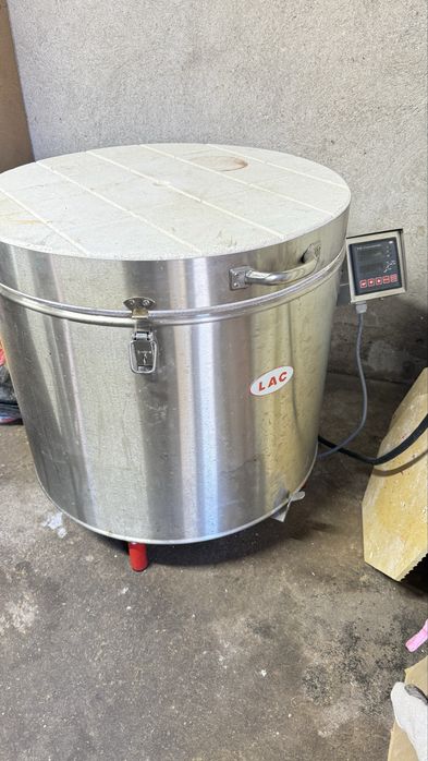 Пещ за изпичане на керамика и стъкло