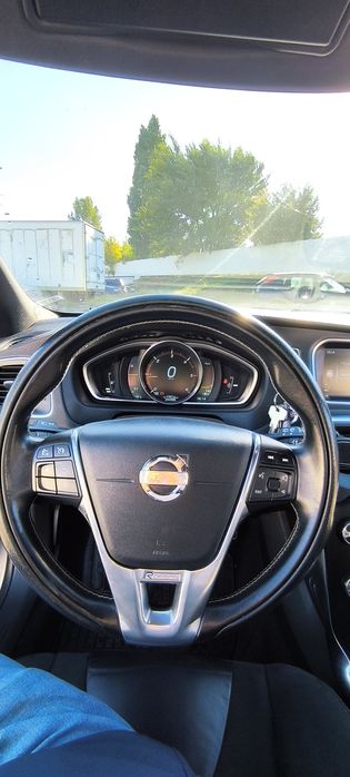 Volvo V40 R-Design