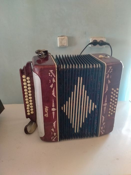 Продам Баян аккордеон