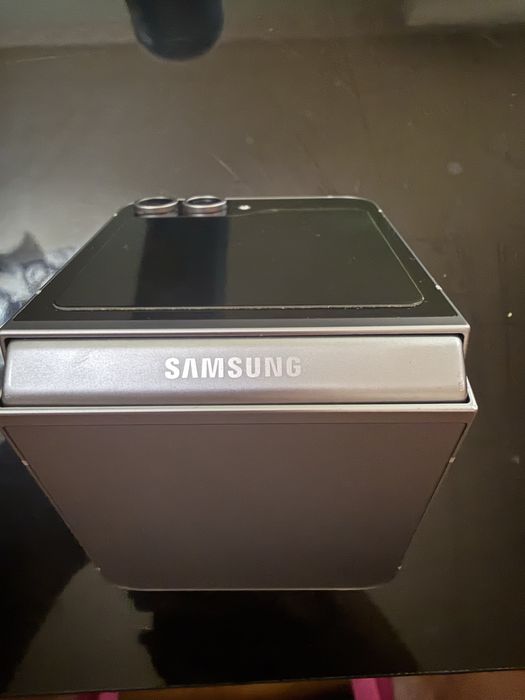 Samsung galaxy Z flip 6