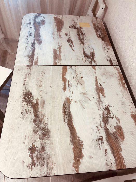 Продам кухонный стол с 4 стульями ikea