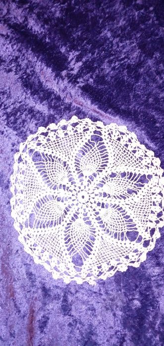 На една кука карета, кърпички, покривки