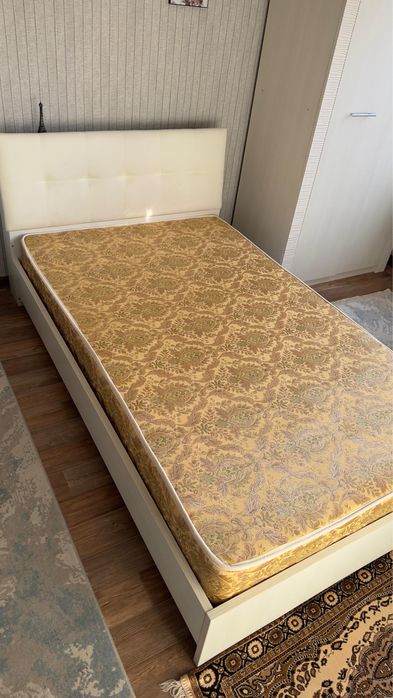 Продоется мебель Идиальном состояний