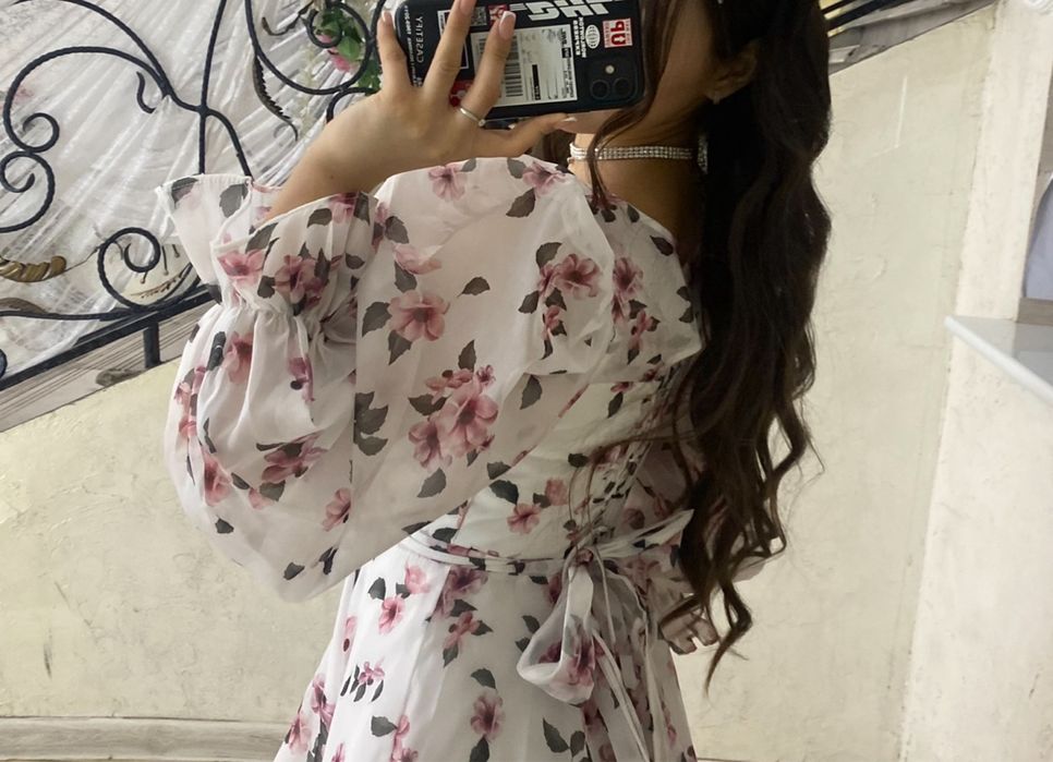 Продаю платье в отличном состоянии