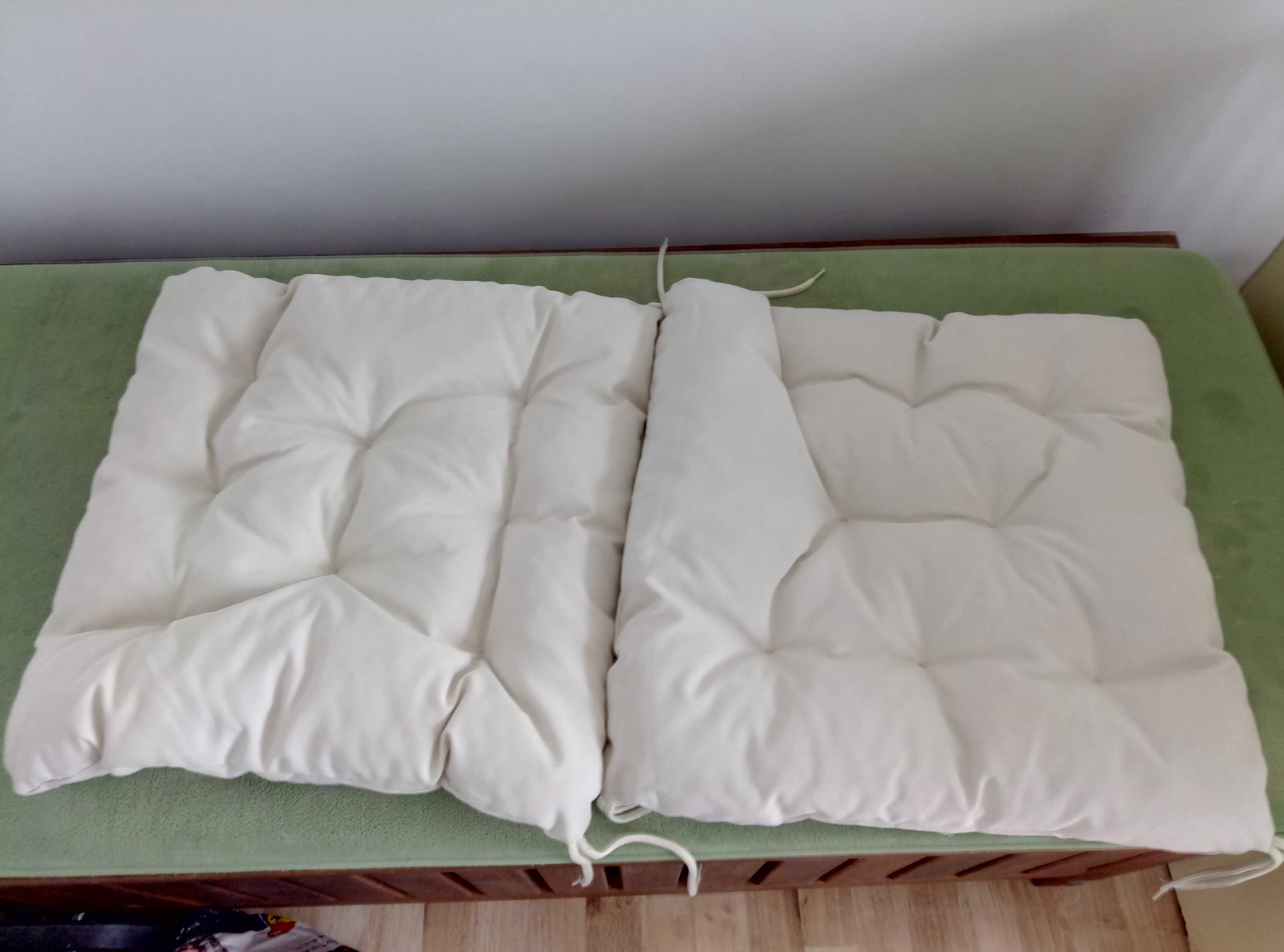 Възглавници за столове бели с. Равда • OLX.bg