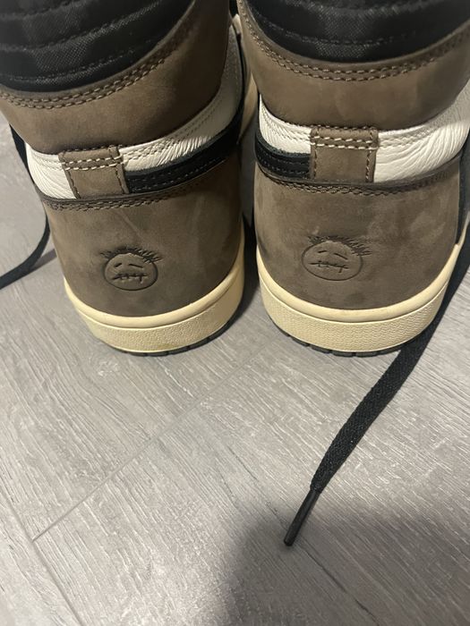 Jordan 1 high X Travis Scott