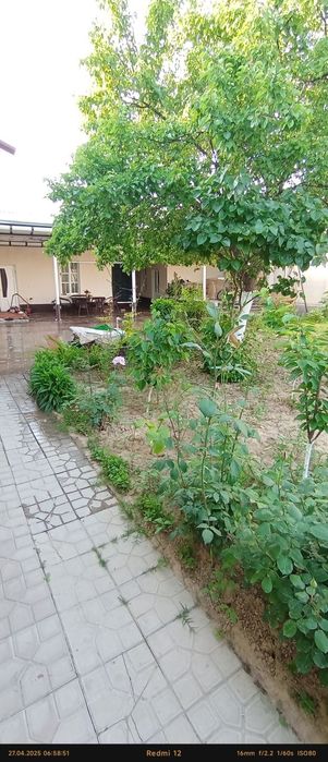 Bektemir tumani uy sotiladi 5 sotik maklersiz narxi yana kelishiladi