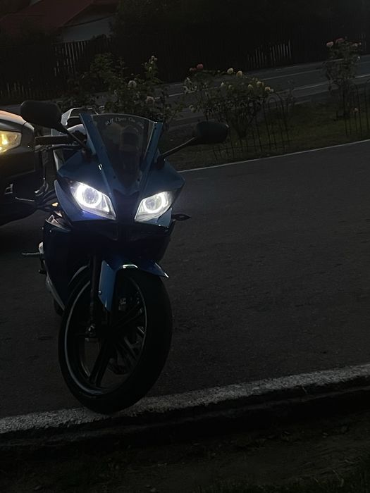 yamaha yzf R125.
