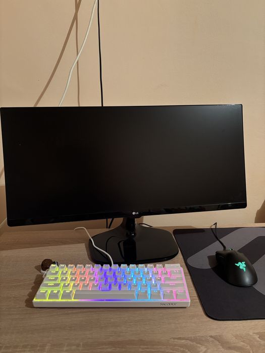 Vand Calculator/PC Gaming Intretinut!! La pachet cu monitor , mouse,tastatura, detalii in descriere!