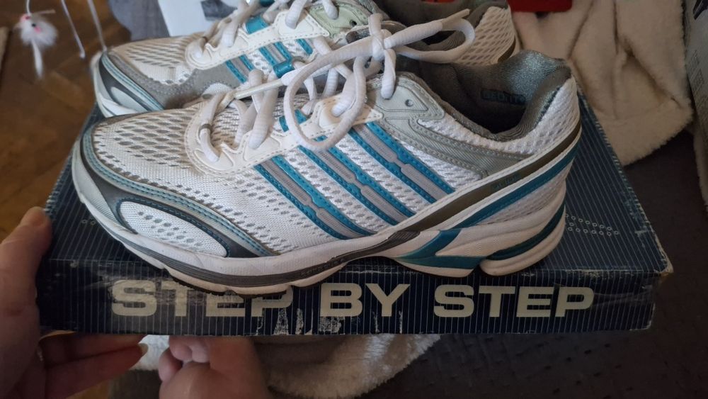 Adidași impecabili adidas