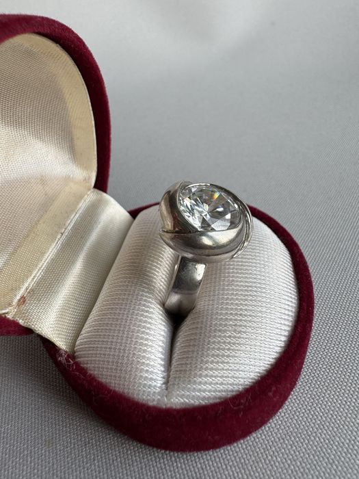 Inel din argint si cubic zirconia