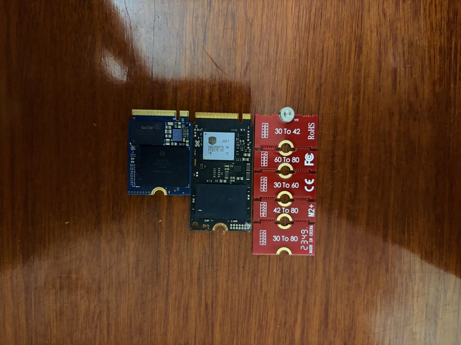 SSD-uri NVMe 1TB + 512GB M.2 2230 / 2242