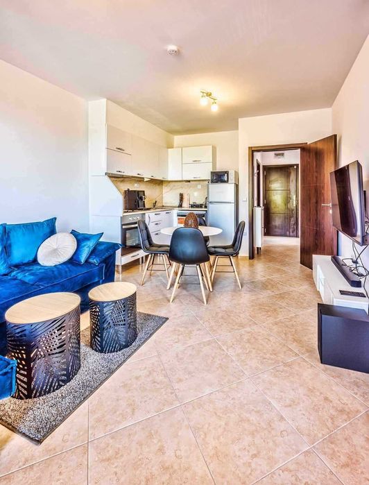 Продава се Тристаен апартамент в к.к. Слънчев бряг - 71 кв.м за 1944 €/кв.м - Снимка #1