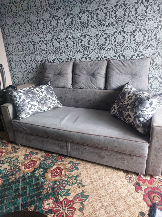 Продам диван раздвижной