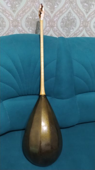 Домбыра сатылады