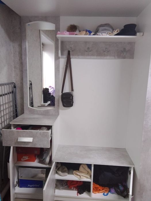 Срочно продаём прихожку