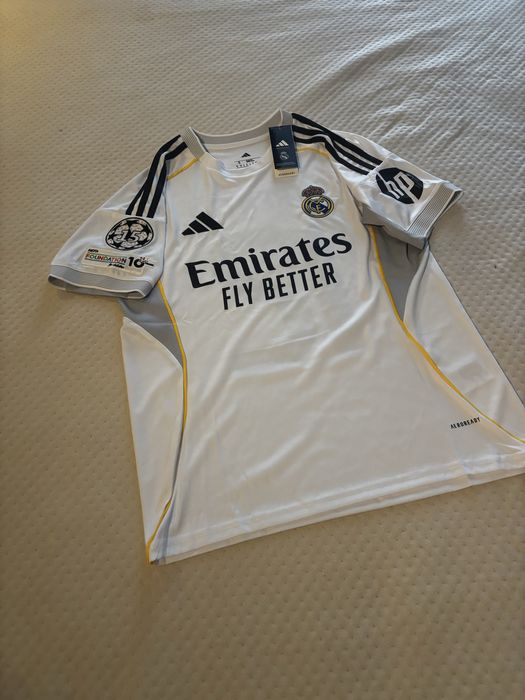 Футбольная форма Real Madrid 25/26
