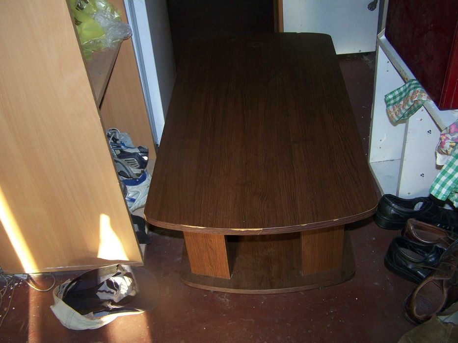 vand scaune curbate si tabureti