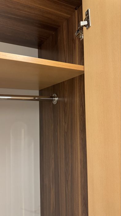 Шкаф для одежды.