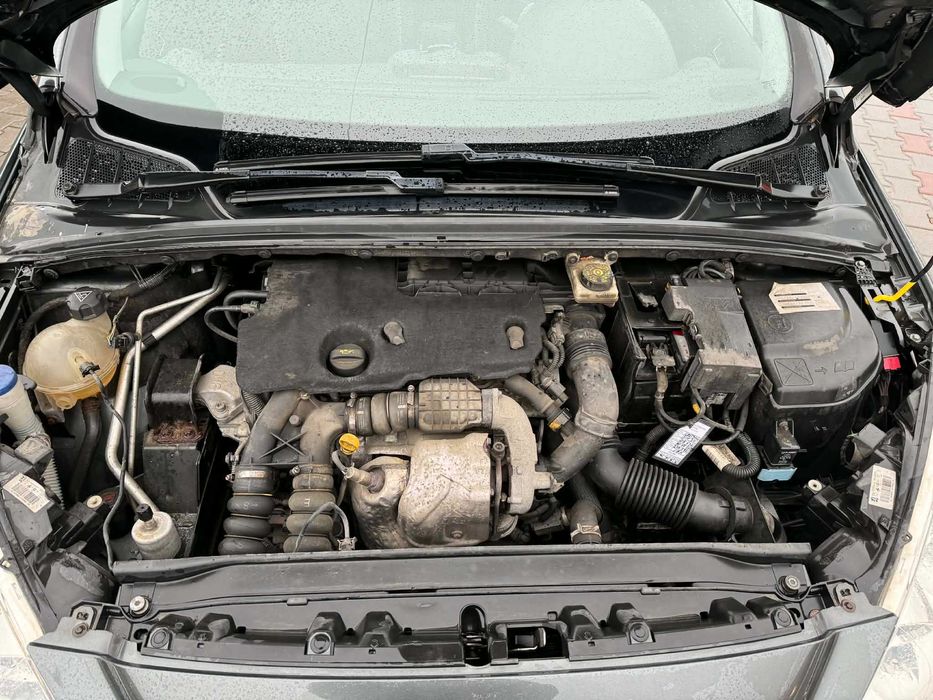 Peugeot 308 – 1.6 HDi Premium Pack Aut – Automată, Sport