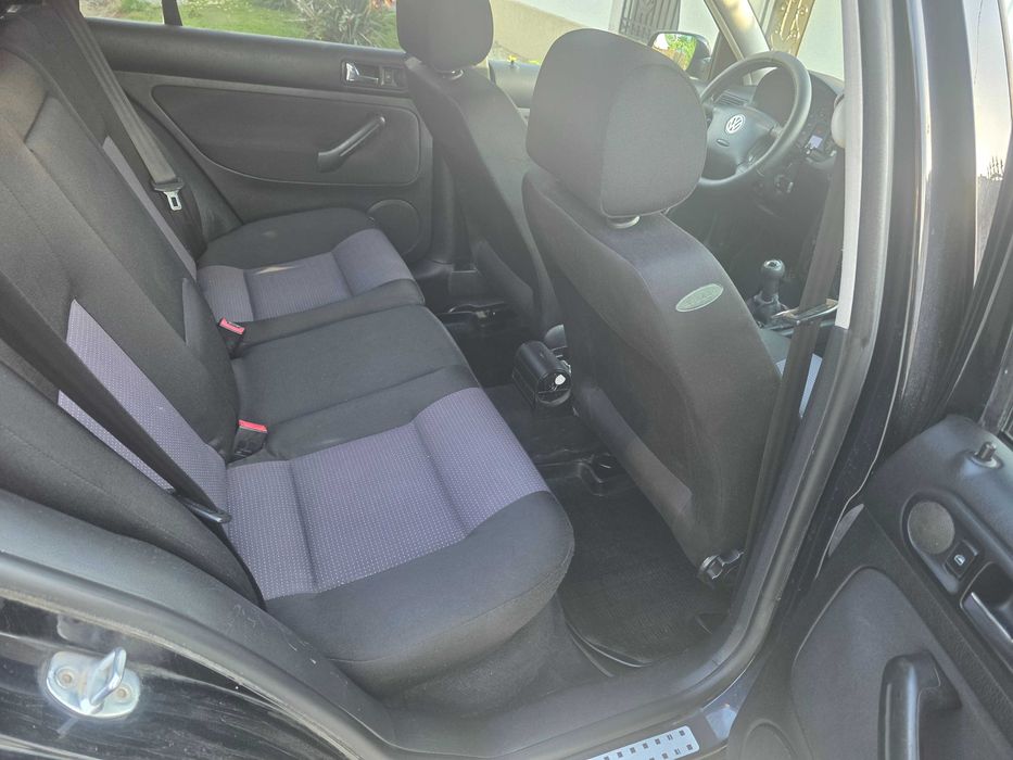 VW-Golf/Variant .2003-  Motor 16 MPI/105Cp-Euro 4. Km 172000. Pret 1200 Euro