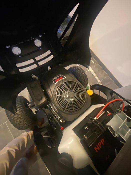 Tractoras de tus iarba