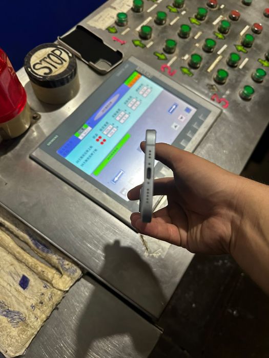 Iphone 15.В хорошем состояний есть торг