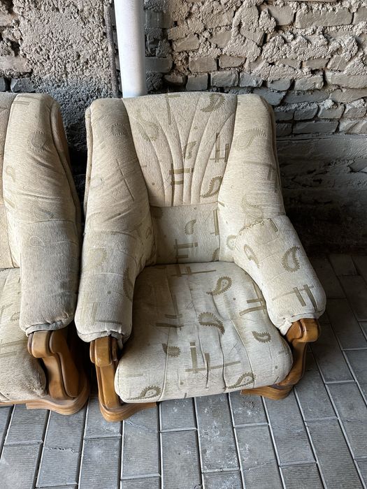 Divan kreslo sotiladi!!!