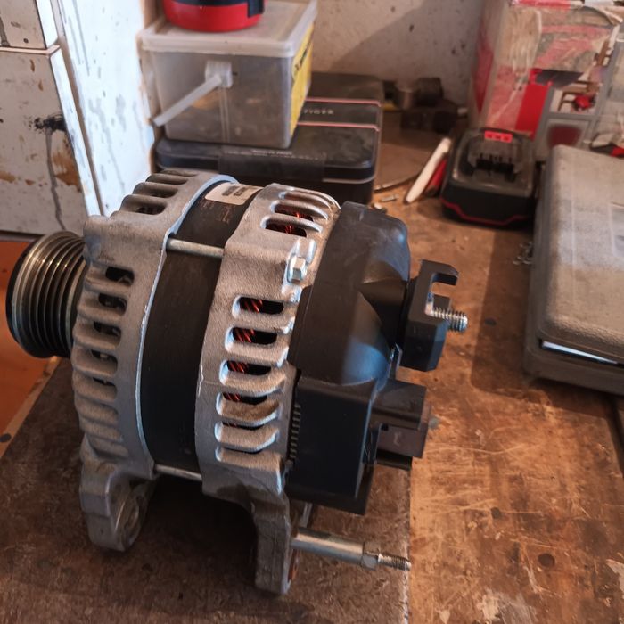 alternator  marca Denso