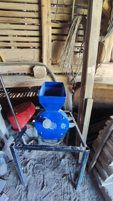 Masina de maruntit furaje / Masina uruiala