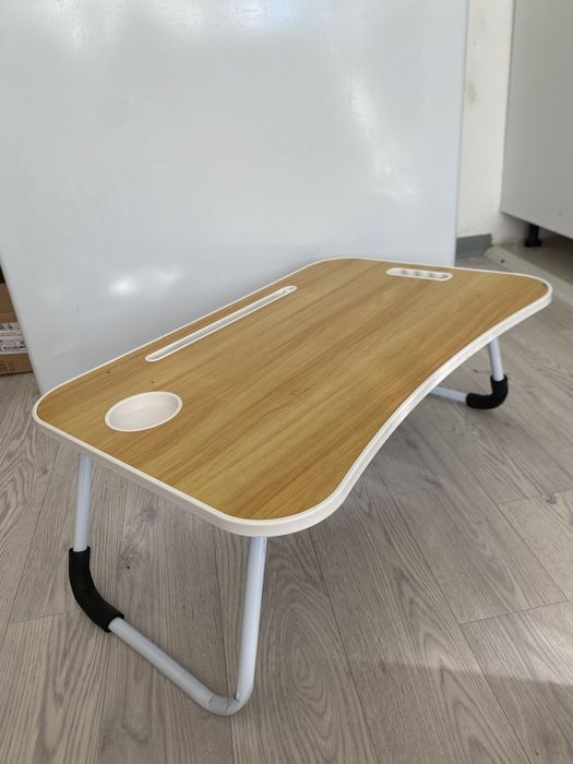 Столик для ноутбука