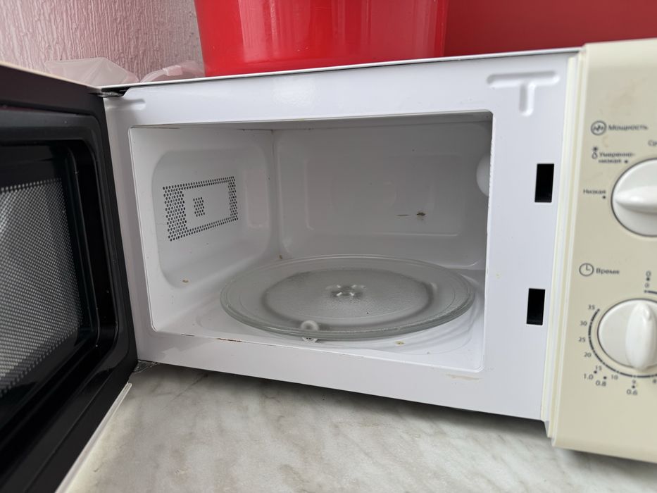 Микроволновка в рабочем состоянии