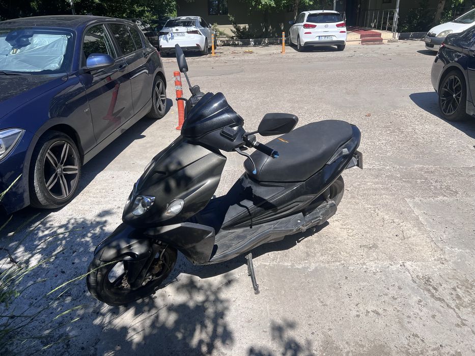 Malaguti F12R Phantom scuter 50cc