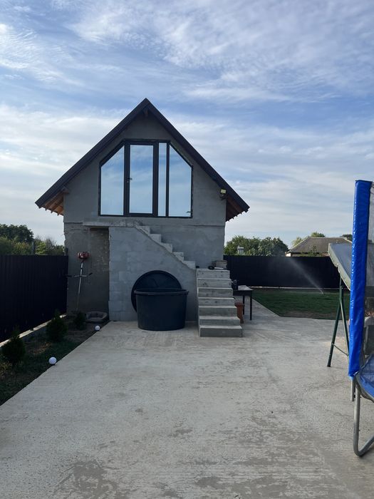 Casă de vanzare  utilată mobilată