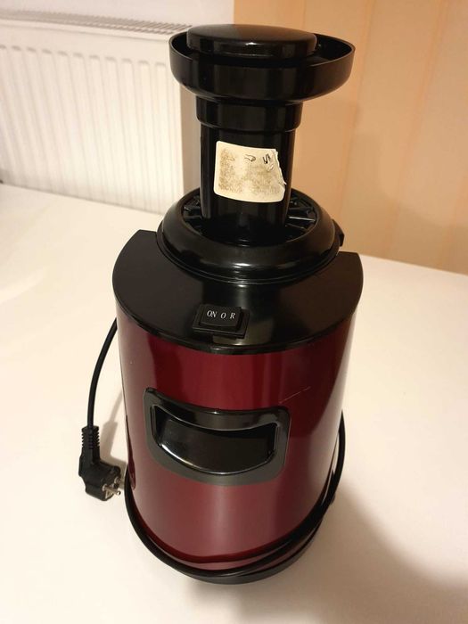 Storcător slow juicer Heinner HSJ-160RD 150W, roșu-negru, funcțional