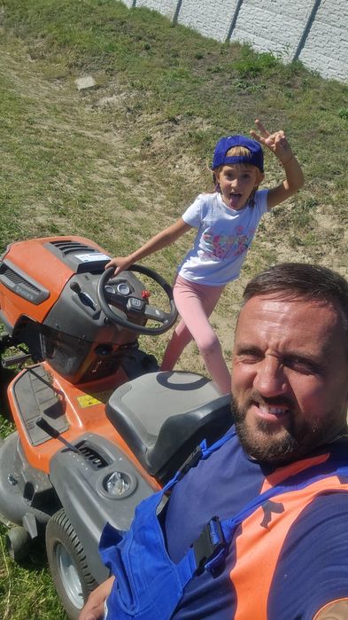 Servicii de grădinărit și tot ce ține de spații verzi.