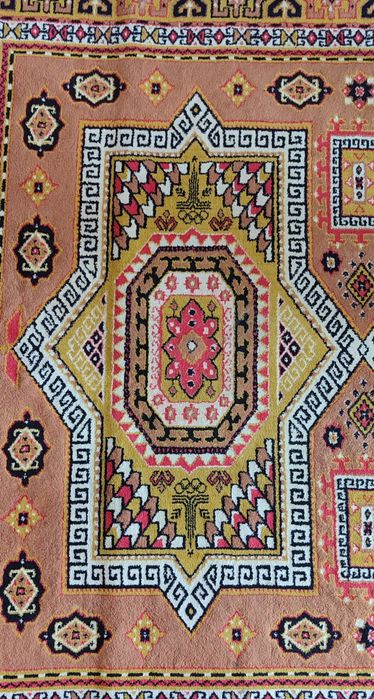 Красивый натуральный ковер/ковёр