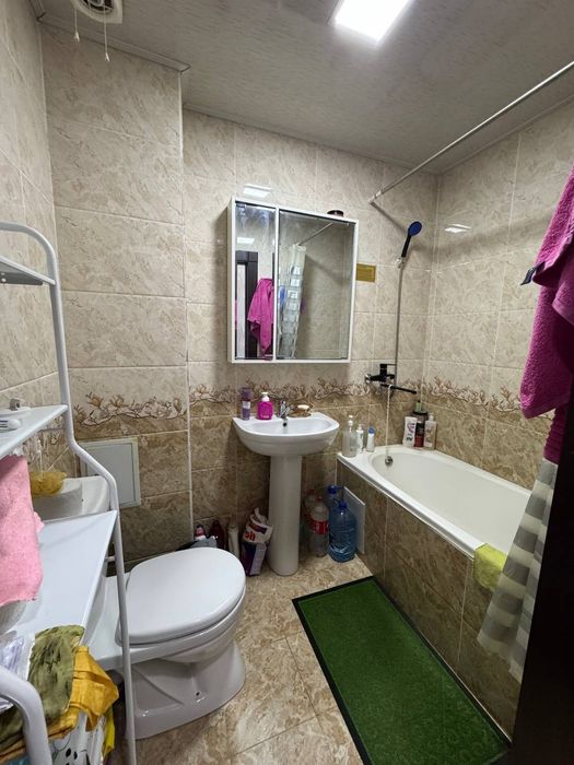 2 xonali kvartira sotiladi 60kv