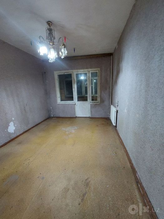 Тансикбаев 2да квартира сотилади,сувни буйида,уй узимники