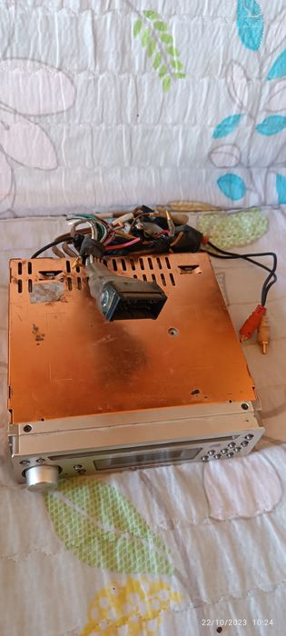 Denon magnitafon sotiladi