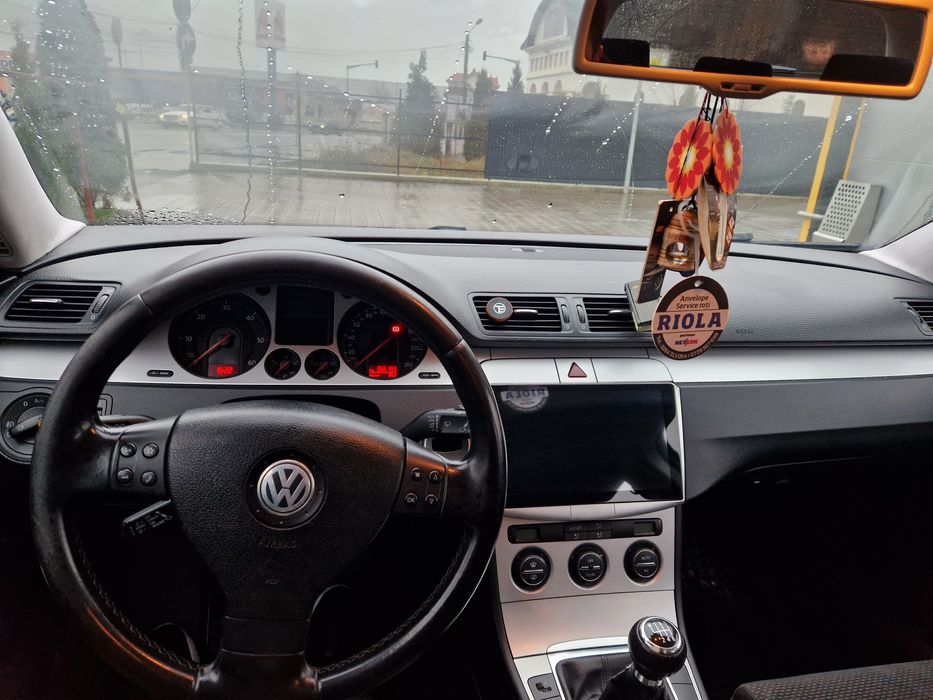 Vand sau schimbVolkswagen Passat B6  2.0 TDI