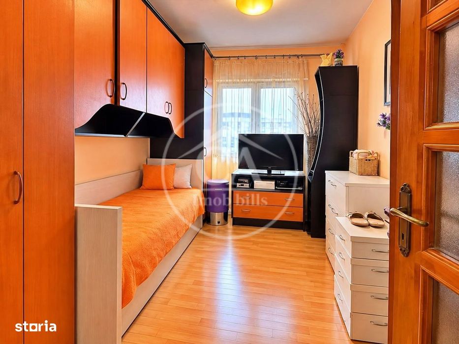 Apartament de vanzare cu 3 camere in zona Nufarul, Oradea