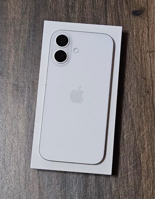 Iphone 16 la cutie ca nou 10/10