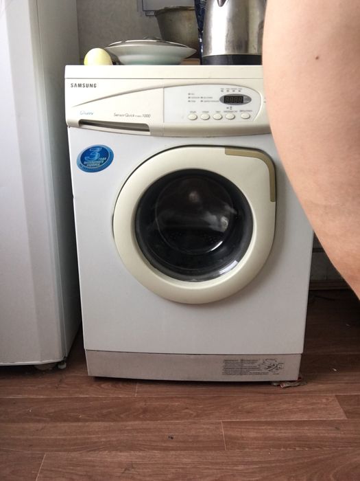 Продам стиральную машинку самсунг