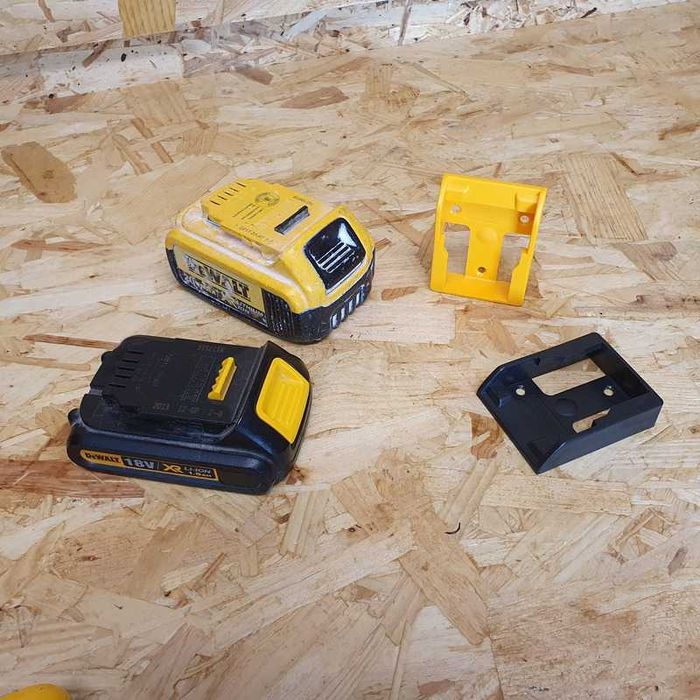 Milwaukee Bosch DeWalt Makita Държач Стойка за Стена за Батерия 6бр