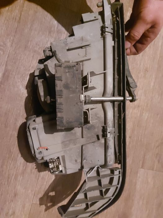 Продам фару от Мерседес 202