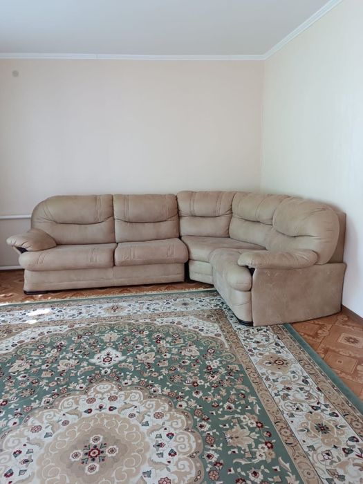 Продам мягкий уголок с тахтой