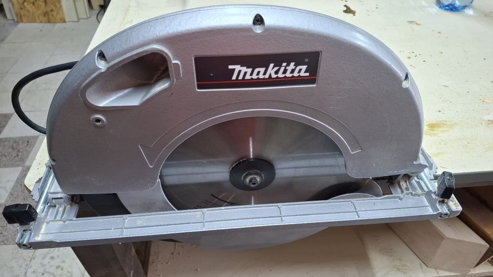 Циркуляр ръчен Makita 5143R