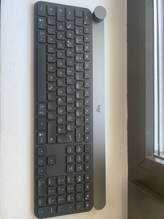 Logitech Craft – Tastatură Premium Wireless Bluetooth | Iluminată | Cu cutie